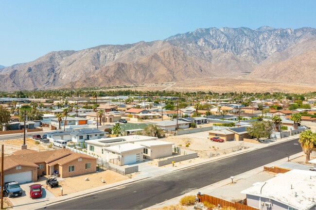 Building Photo - 361 W Sunview Ave