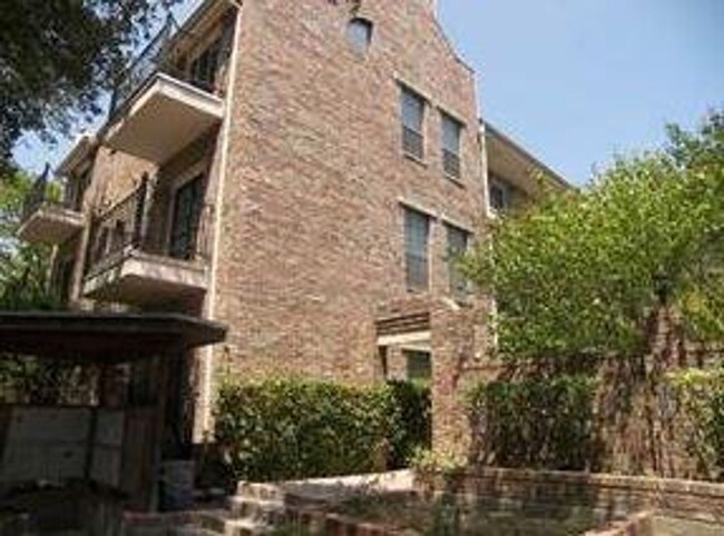 Primary Photo - K079 - Parapet #204