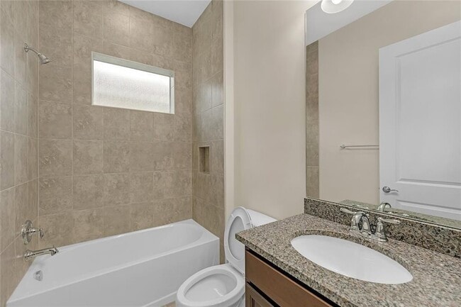 Building Photo - 14989 RedCove Pl