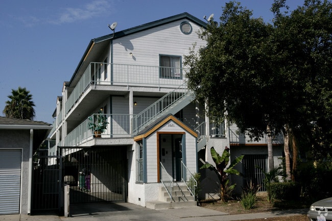 Building Photo - 1021 Temple Ave