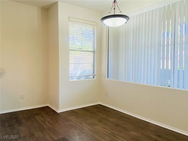 Building Photo - 908 Duckhorn Ct