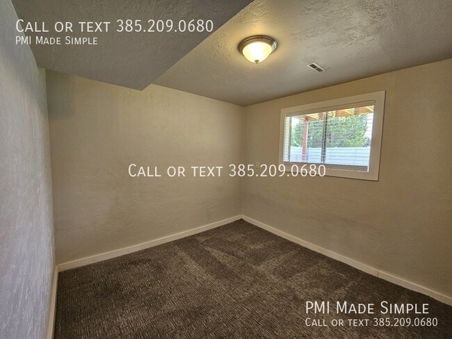 Building Photo - 260 S 400 E