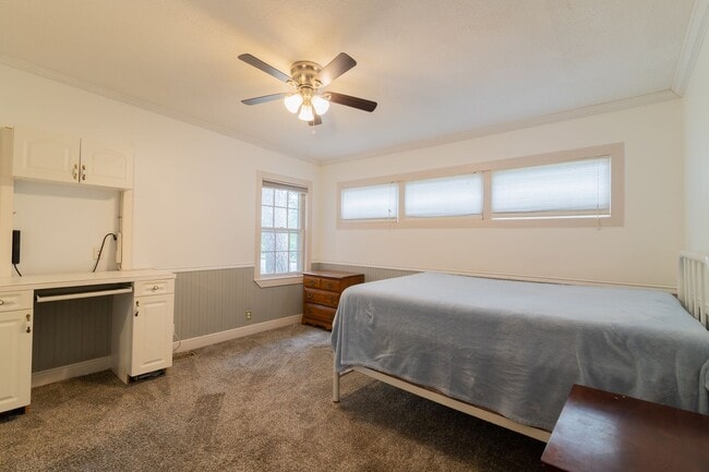 Building Photo - Furnished Midtown 4 Bedroom/2 Bath Home, C...