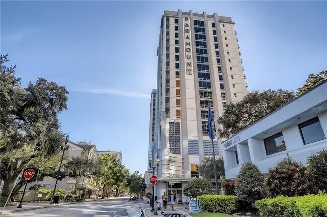 Building Photo - 413 E Pine St