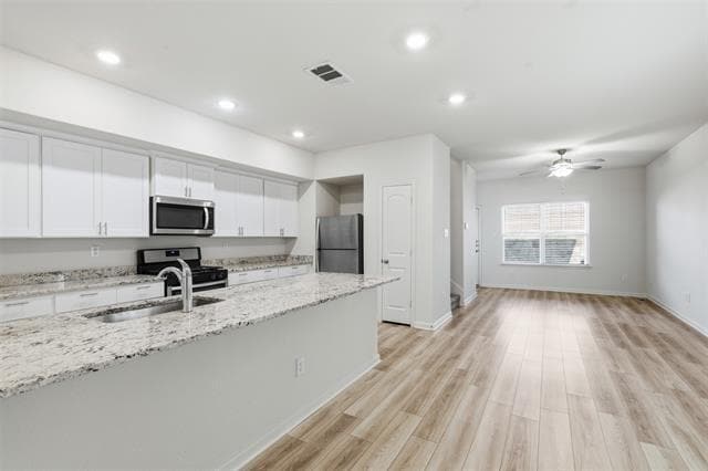 Building Photo - 402 Marsh Ln