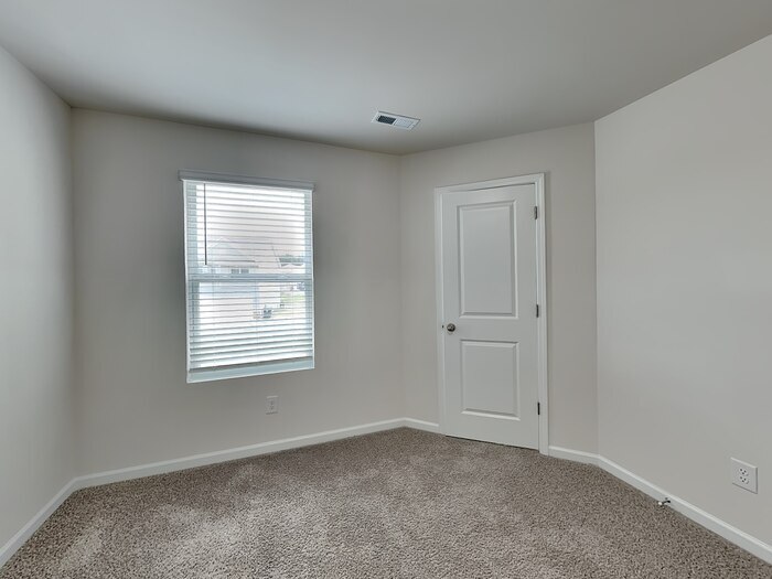 Building Photo - 737 Point Andrews Dr SW