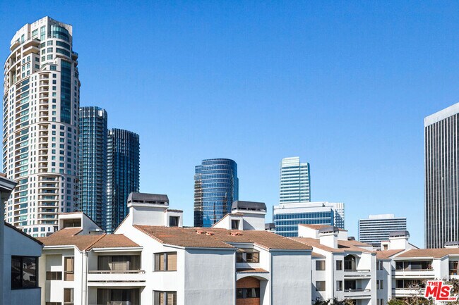 Building Photo - 2102 Century Park Ln