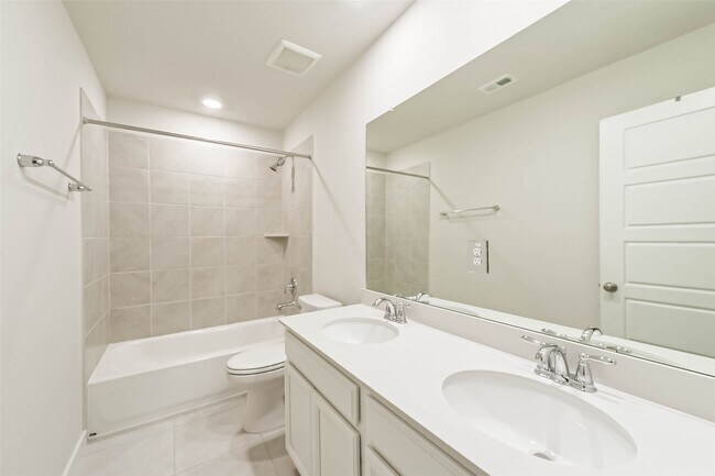 Building Photo - 8515 Lake Groove Ln