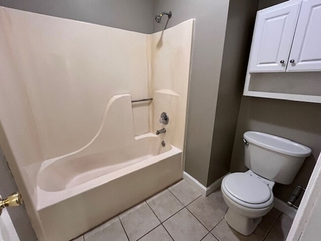 Building Photo - Renovated 3 Bedroom 2 Bath Home for Rent!