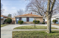 Building Photo - 1362 Greenbay Ave