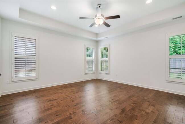 Building Photo - 4713 Emmas Cir W