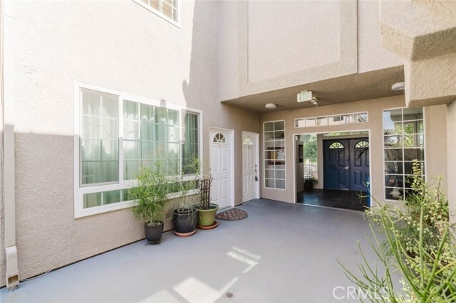 Building Photo - 18347 Saticoy St