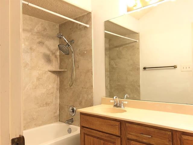 Building Photo - 2135 Cordoba Dr