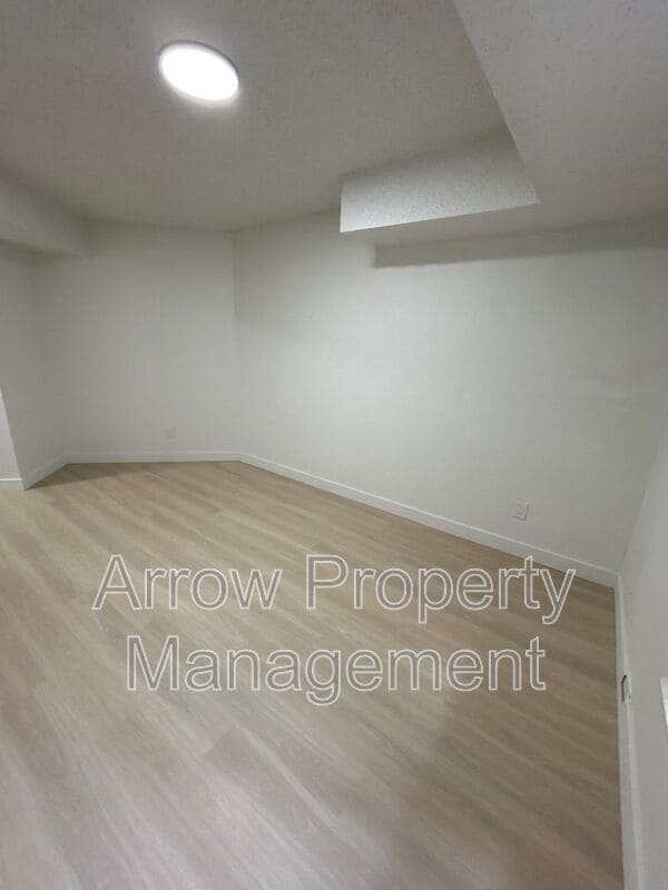 Building Photo - 205 E Arbor Ave