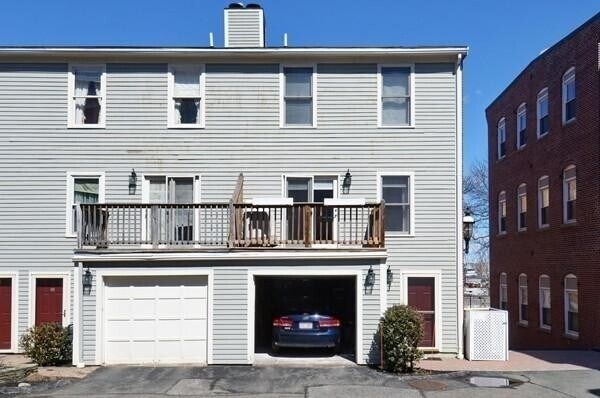 Building Photo - 420 Medford St