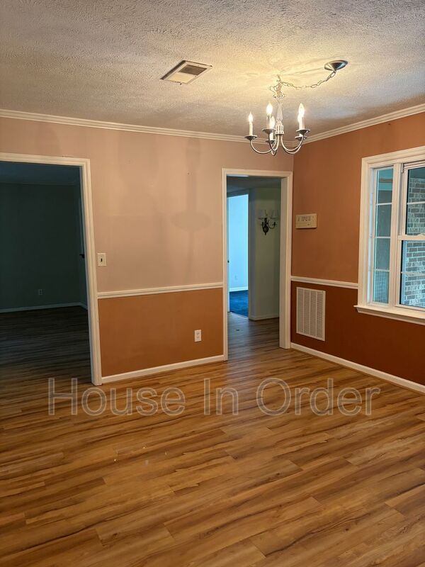 Building Photo - 105 Campbell Dr
