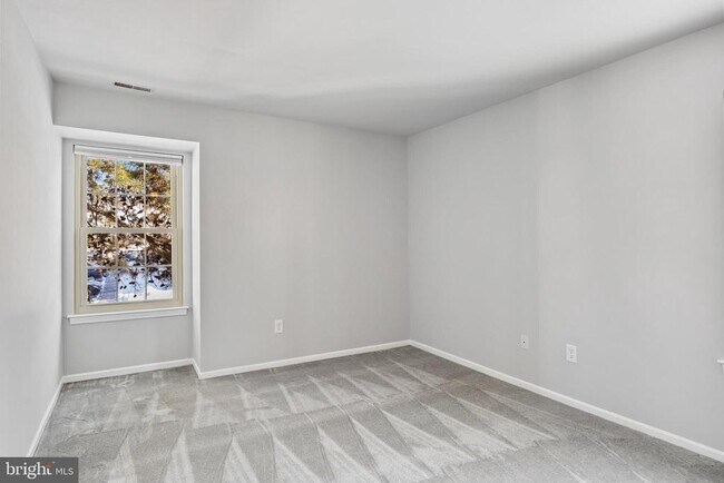 Building Photo - 321 Tavistock Rd