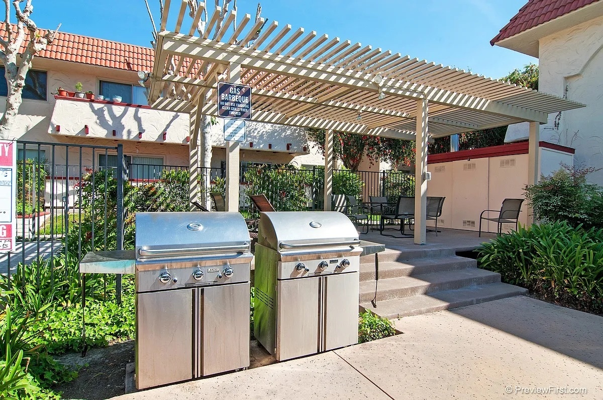 BBQ Grills - 8609 Lake Murray Blvd