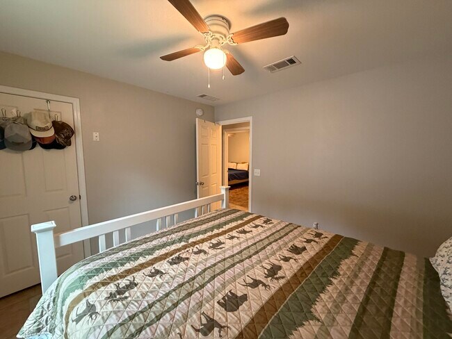 Building Photo - 138 Adams St