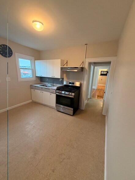 Building Photo - 14 Maine Ave