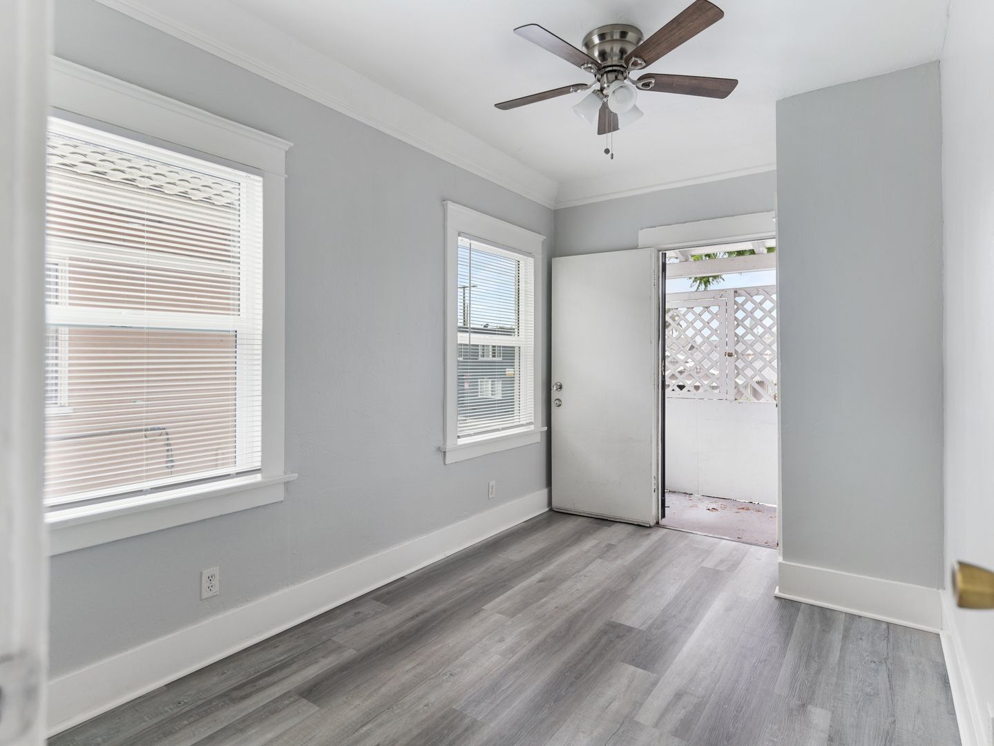 Building Photo - 736 Olive Ave