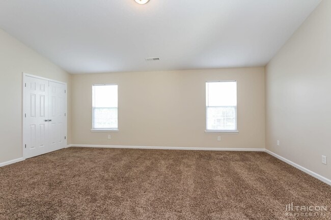 Building Photo - 10719 Mistflower Way