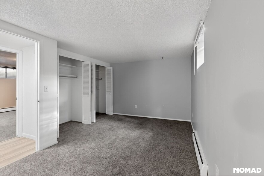 Building Photo - 1685 S Kenton Way