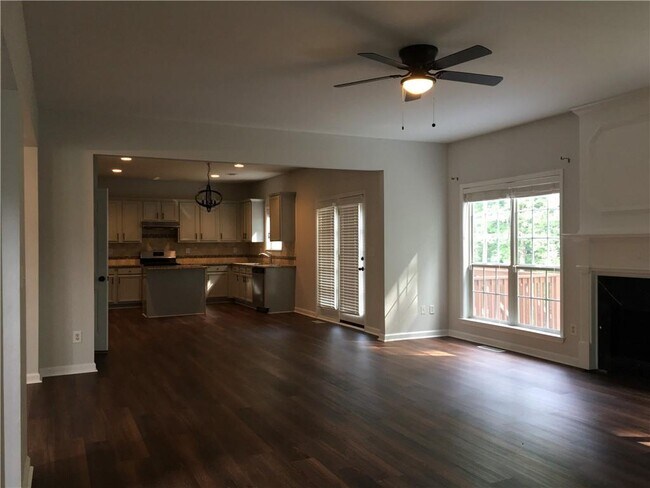 Building Photo - 2015 Spring Mist Terrace NE