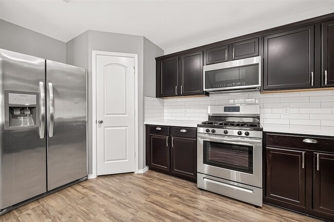 Building Photo - 6014 Namika St