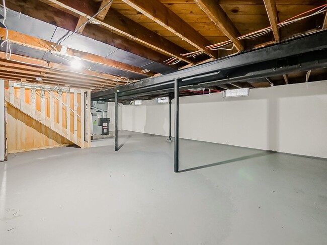 Building Photo - AVAILABLE NOW! Charming 3-Bedroom Home in Prime Pontiac Location