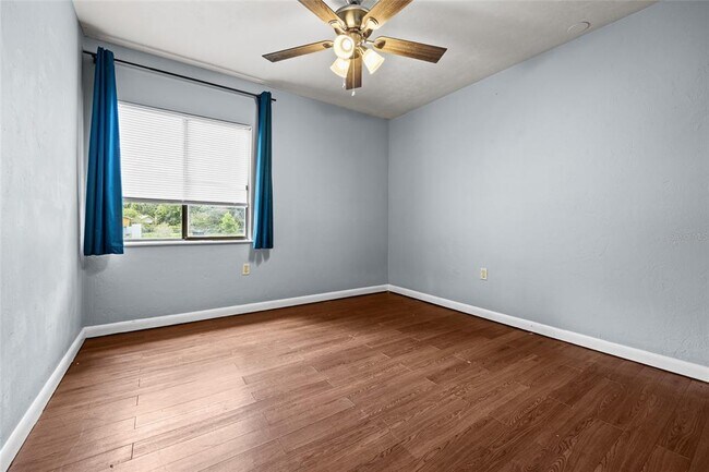 Building Photo - 611 SW 3rd St