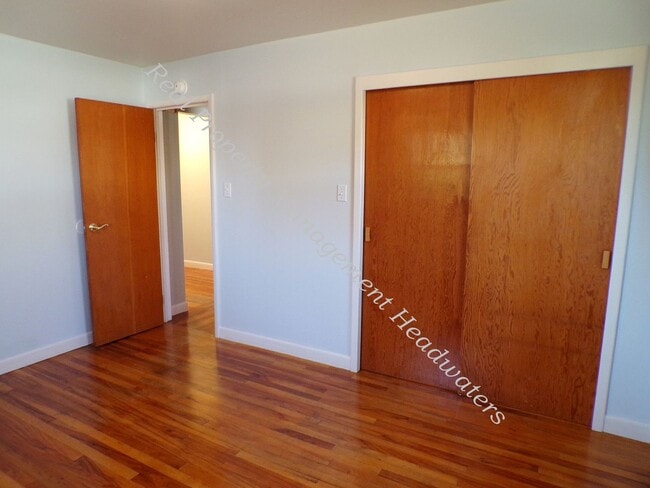 Building Photo - 3 Bedroom House for Rent