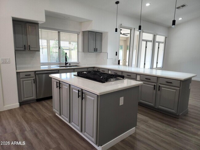 Building Photo - 8449 W Rockwood Dr