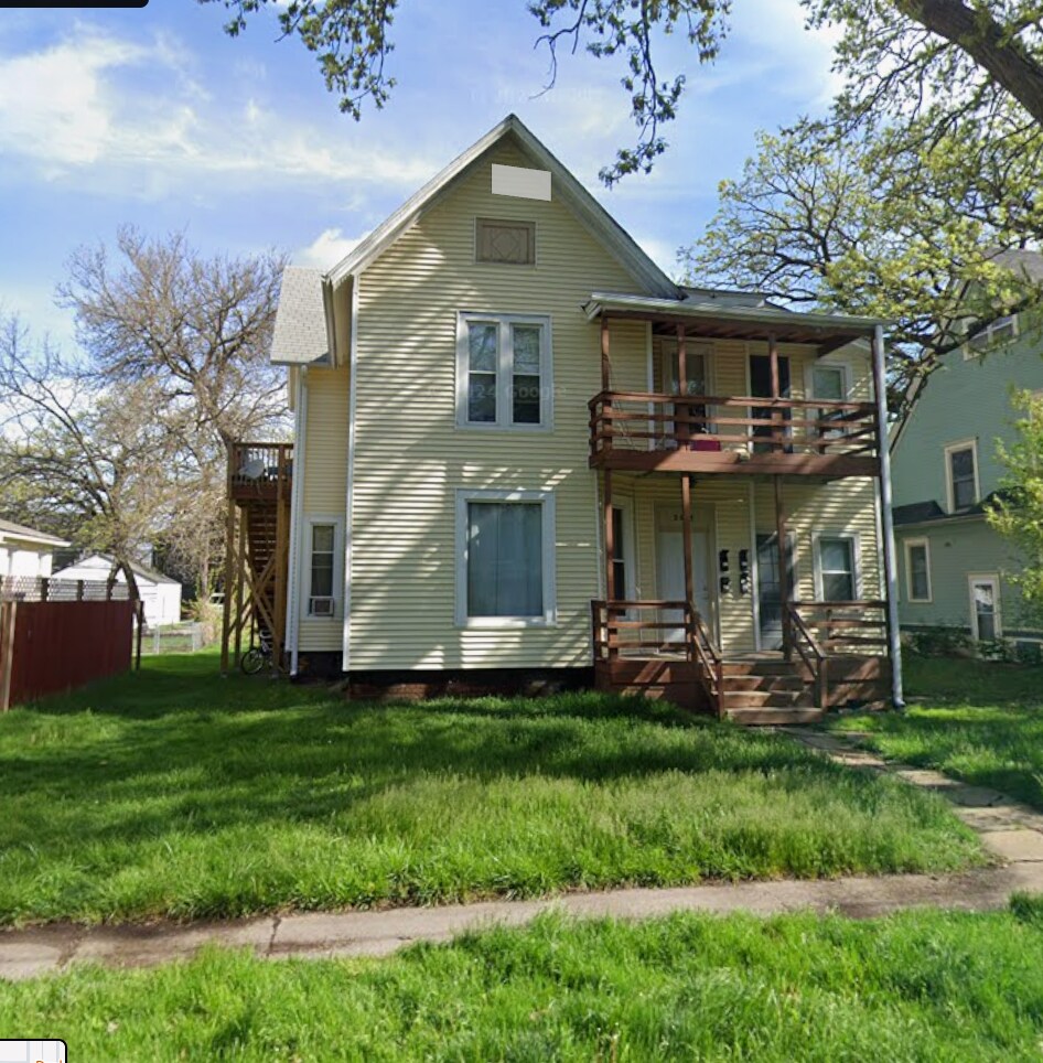 Building Photo - 2915 Cottage Grove Ave