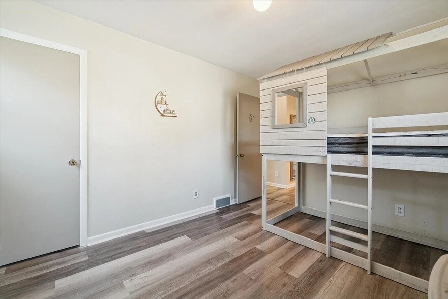 Building Photo - 1954 Wisteria Rd