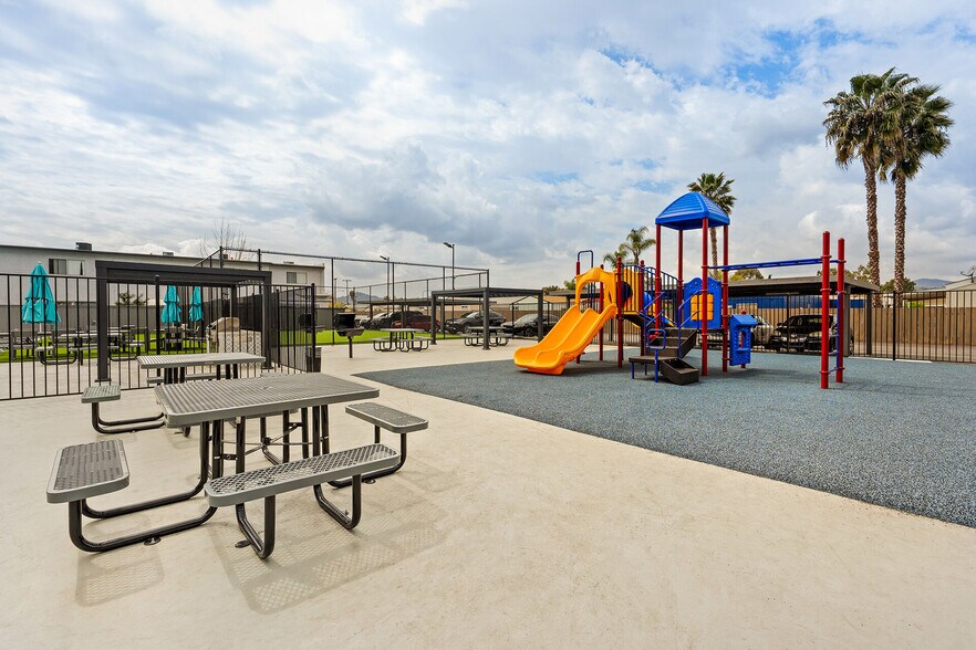 Building Photo - Terre at Bradley