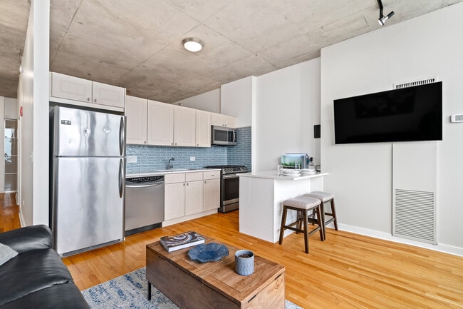 Building Photo - 1720 S Michigan Ave