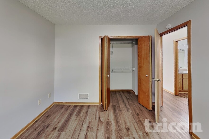 Building Photo - 7920 Grinnell Way