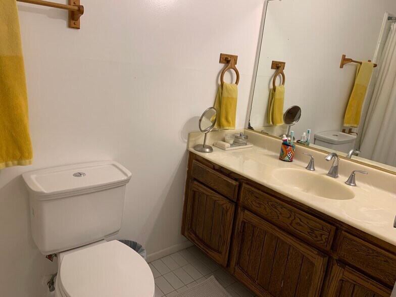 Building Photo - 5125 Harold Way