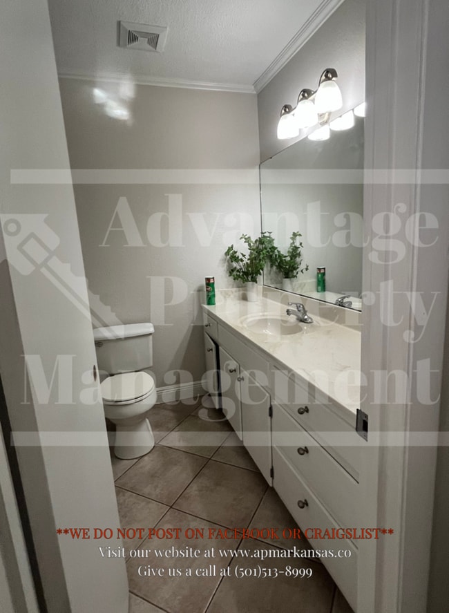 Building Photo - 127 Oaklawn Dr