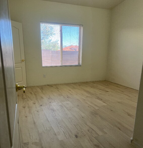 Building Photo - 5360 N Placita Los Arbustos