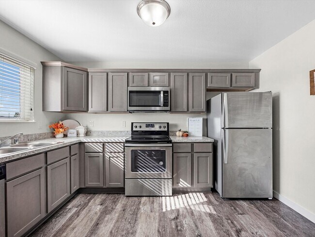 Building Photo - 12603 Telge Rd