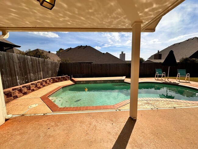 Building Photo - Spacious 4 Bed in Deer Creek