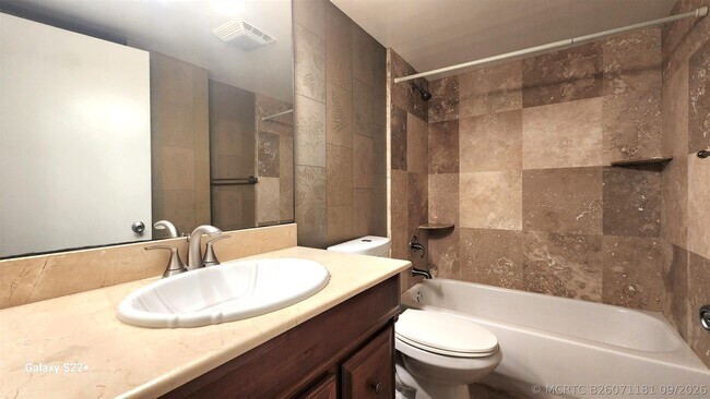 Building Photo - 17 Royal Palm Way