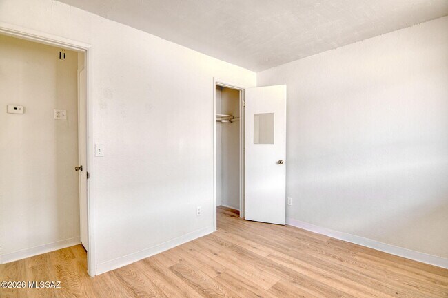 Building Photo - 5657 E 28th St