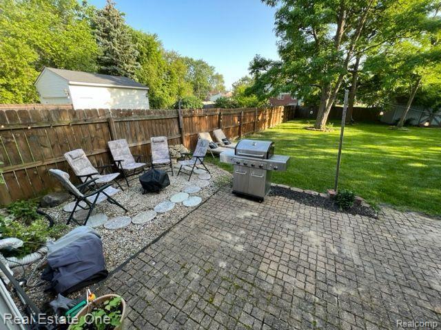 Building Photo - 2043 Vermont Ave