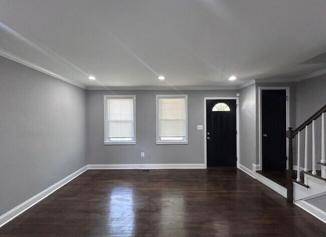 Building Photo - 4 Bedrooms 2 Bathrooms, 21239