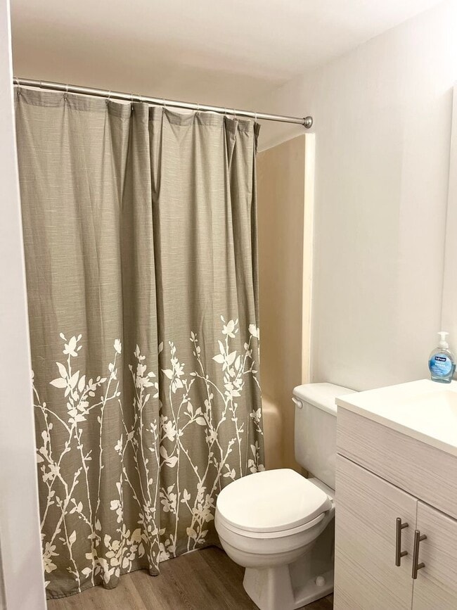 Building Photo - Two Bed, Two Bath Condo at Windsor Crossing