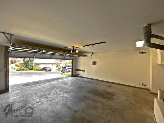 Building Photo - 2 Bed, 2 Bath Rental Home in Silverado Gat...