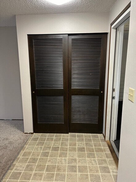 Building Photo - 328 91st Ave NE